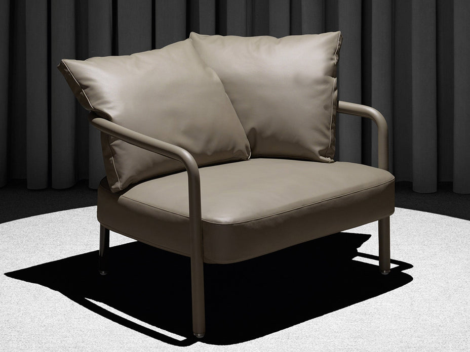 In Milan, best on show and an interview with Piero Lissoni...