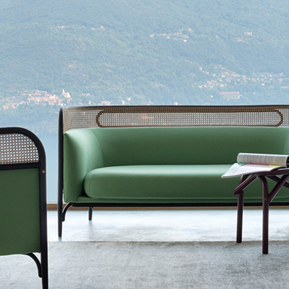 Summer reading – Gebrüder Thonet Vienna: Tradition, innovation and the origins of industrial design