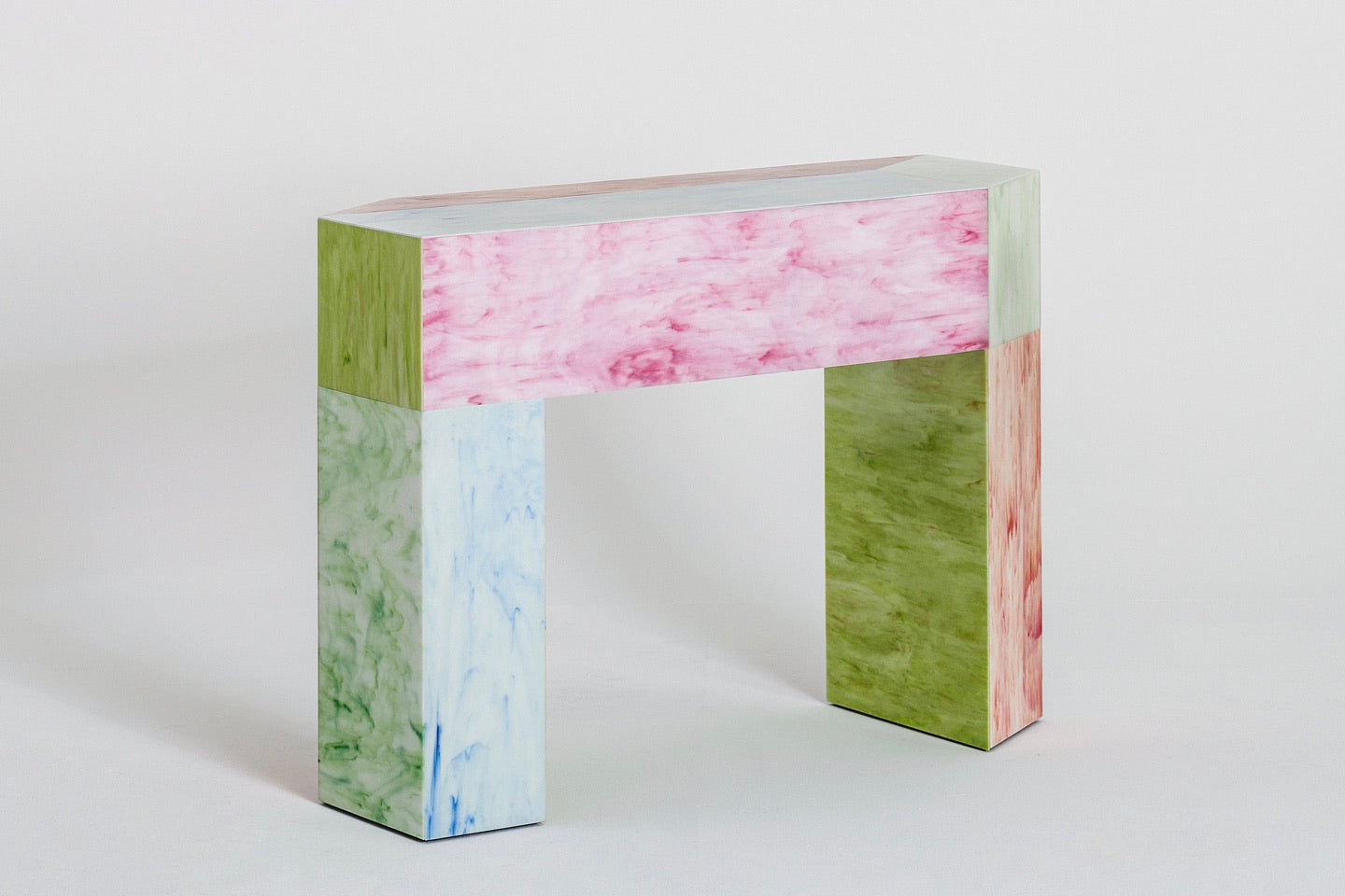 Remis Console by Patricia Urquiola.
