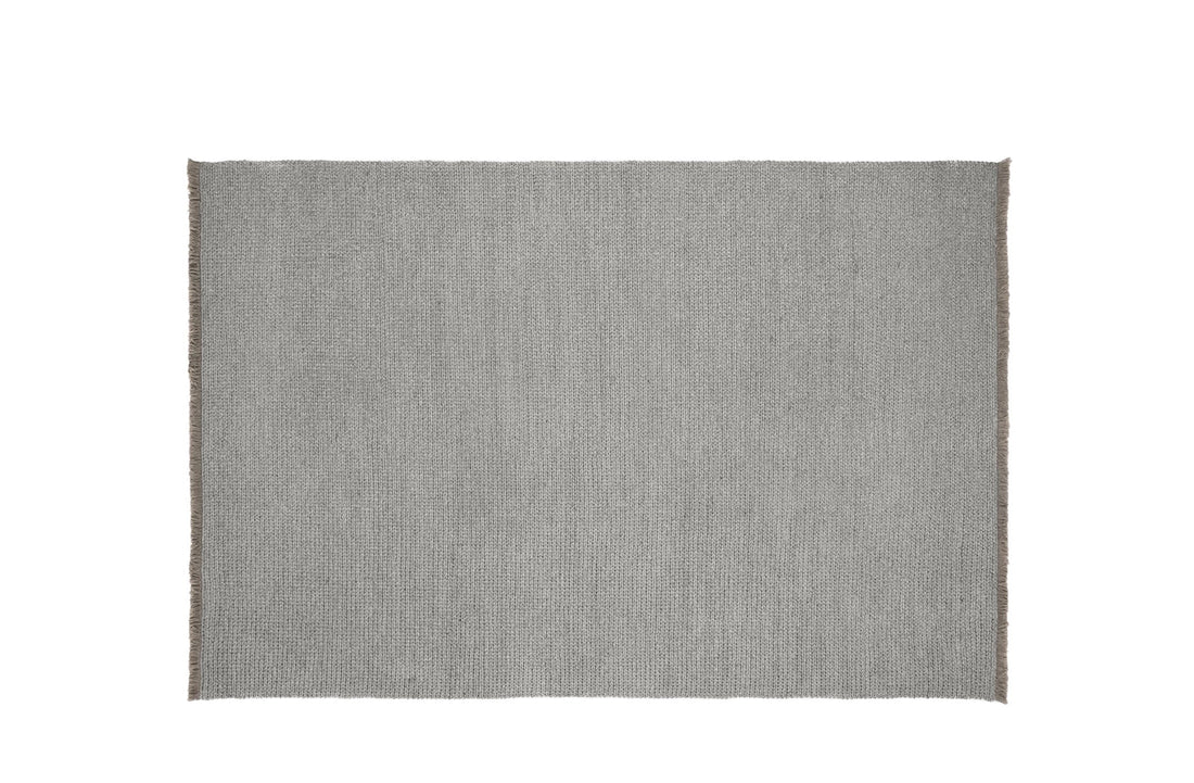 240x170 cm / Anthracite with Almond Fringe